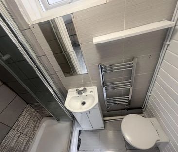 Studio Flat, Blackbird Hill, NW9 - Photo 4