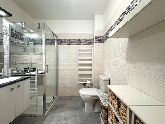 LA GARENNE-COLOMBES - Grand Studio meublé de 40m² avec jardin - Photo 1