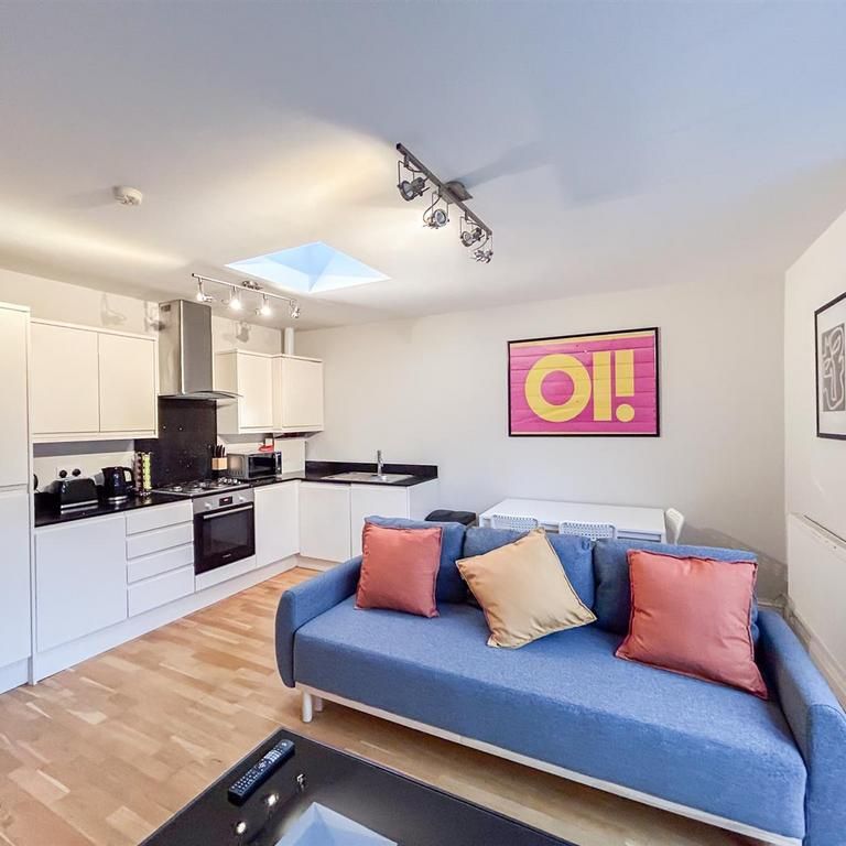 2 bedroom flat to rent - Photo 1