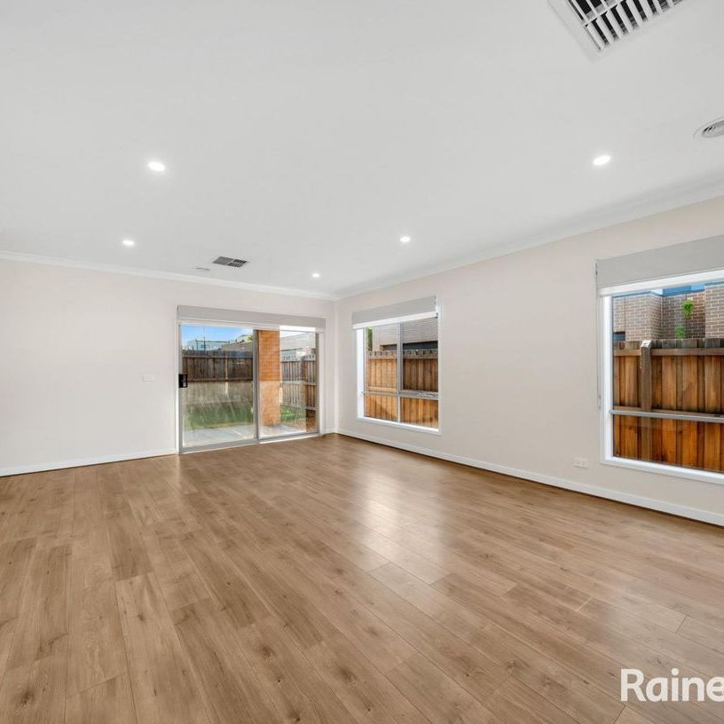 Great Location! - Photo 1