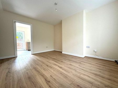 100 Ellis Street, Carrickfergus, BT38 8AZ - Photo 2