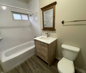 3 Bedroom Main Floor in Westmount - Photo 5