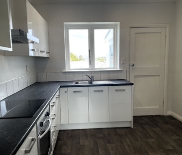 2 BDRM UNIT IN WAIWHETU - Photo 4