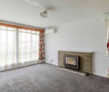 Comfortable Family Home - Photo 2