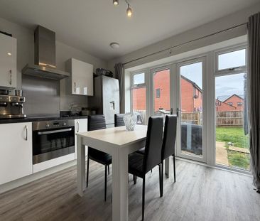 2 bedroom semi-detached house to rent - Photo 5