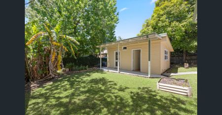 2 Bedroom Cottage in Great Location - Photo 2