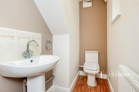 2 bedroom semi-detached house to rent - Photo 4