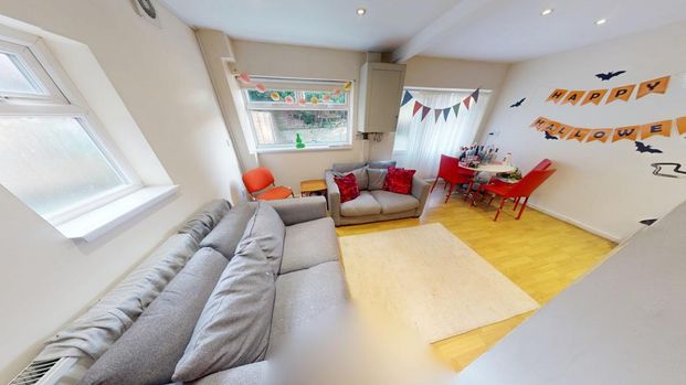 4 bedroom terraced house to rent - Photo 1