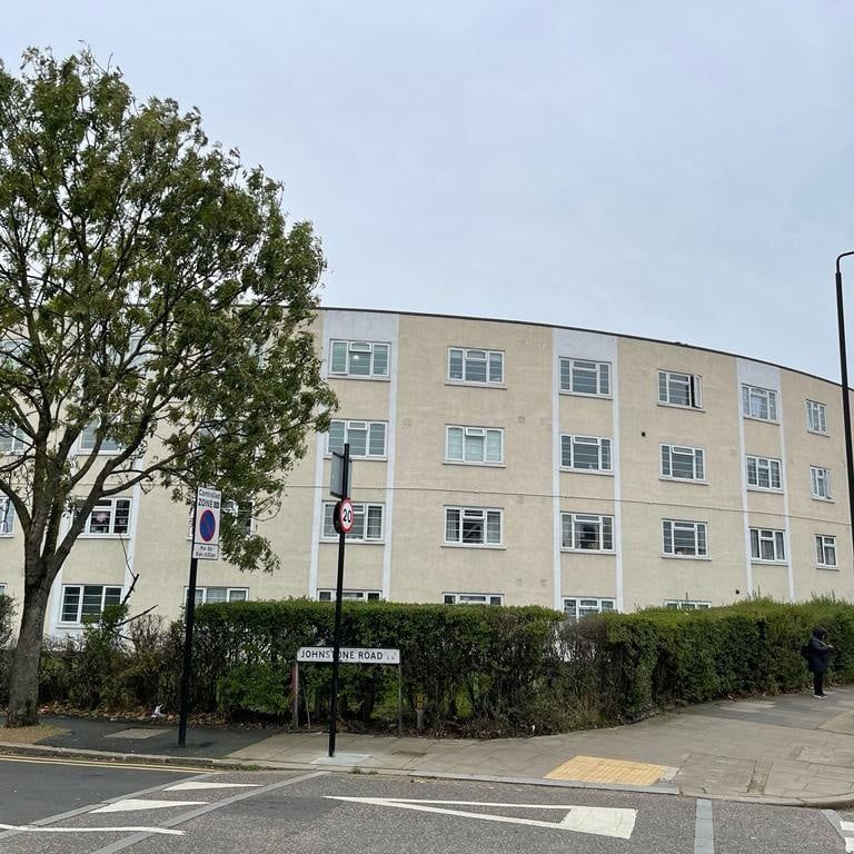 2 Bed Flat, Charlton Court, E6 - Photo 1