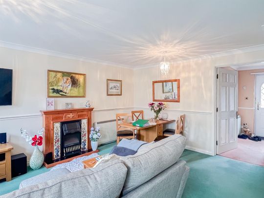 Mousehole Lane, Hythe. - Photo 1