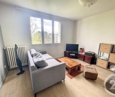 Location Appartement 1 pièce 28m² CHAMALIERES 63400 - Photo 1