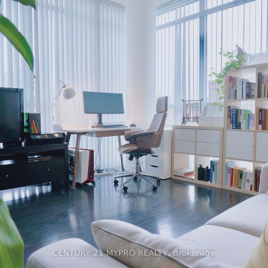 For Lease - 770 Bay Street Unit# 910, Toronto, Ontario - Photo 1