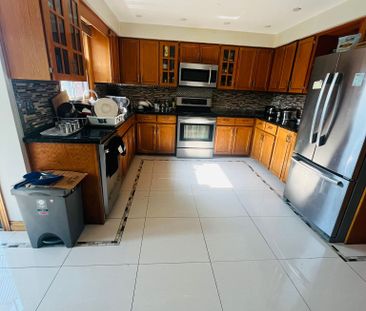 For Lease - 176 Conlins Road Unit# Main, Toronto, Ontario - Photo 4