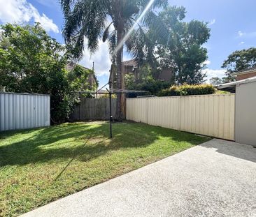 Beautifully Renovated Semi in a Prime Lifestyle Location - Photo 6