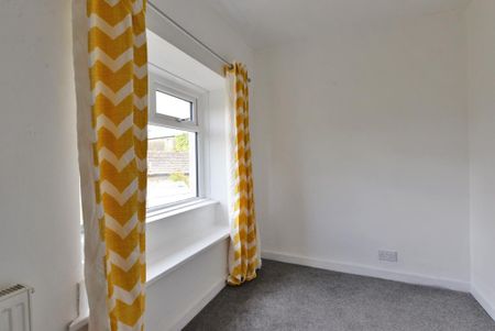 2 bedroom terraced house to rent - Photo 4
