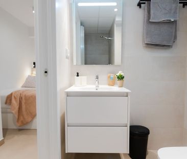 Calle Lazcano, Málaga, Andalusia 29008 - Photo 5