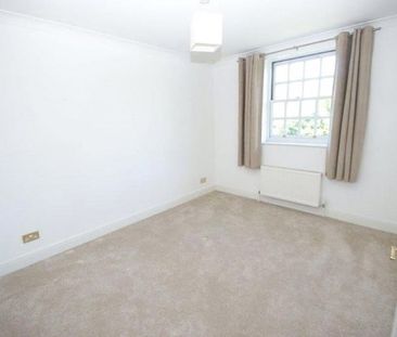 Wilton Court, Crossways, Beaconsfield, Buckinghamshire,HP9 - Photo 4