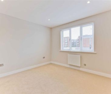 Church Street, Walton on Thames, Surrey, KT12 - Photo 2