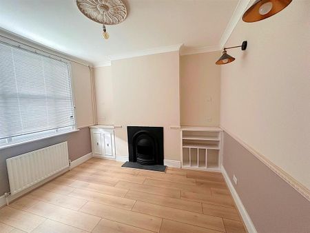 2 bedroom terraced house to rent - Photo 3
