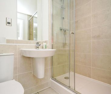 2 bedroom penthouse to rent - Photo 6