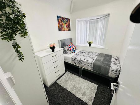 1 bedroom in a house share to rent - Photo 5