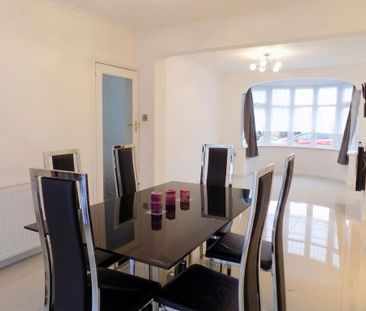 3 bedroom semi-detached house to rent - Photo 3
