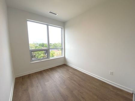 $1,899 / 1 br / 1 ba / 525 sqft 415 Main st W unit 706 - Photo 4
