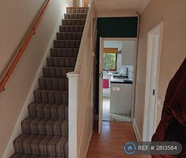3 bedroom semi-detached house to rent - Photo 6