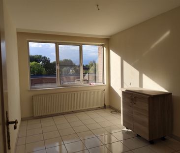 Gelijkvloers appartement met garage. - Foto 4