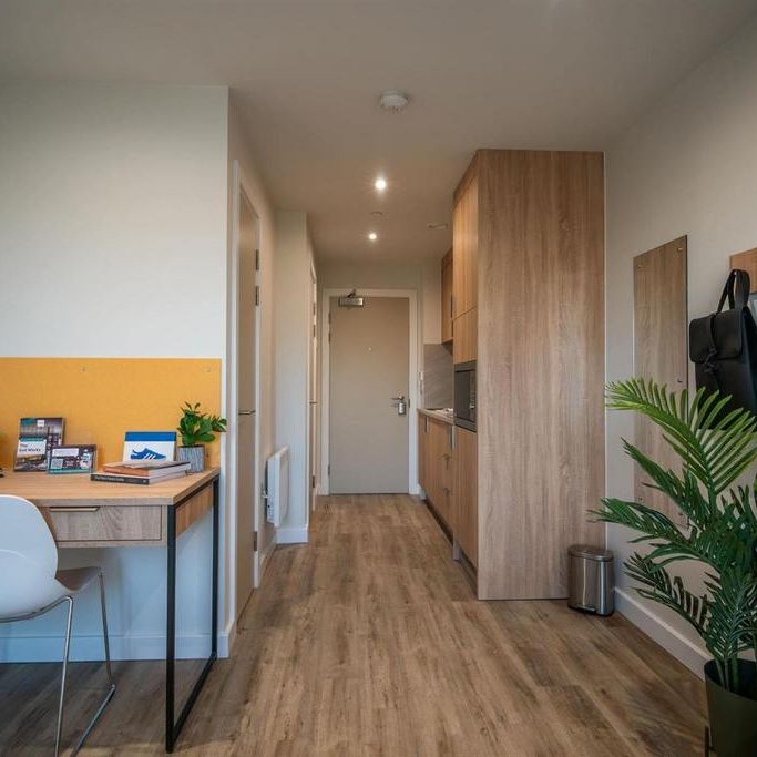 Studio to rent - Photo 1