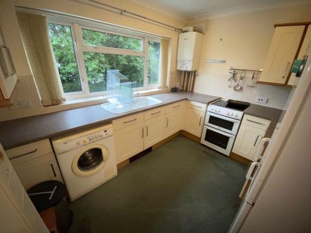 2 bedroom maisonette to rent - Photo 3