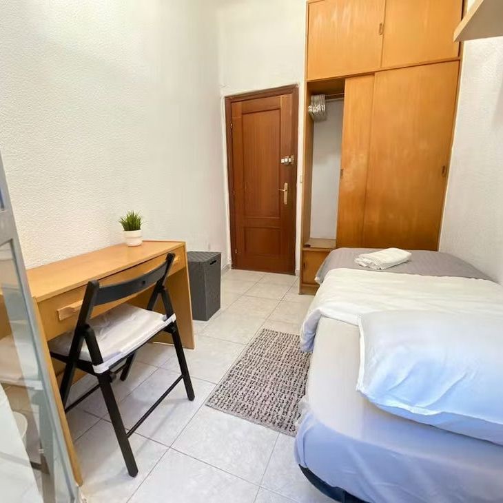 Calle de Embajadores, Madrid, Community of Madrid 28012 - Photo 1