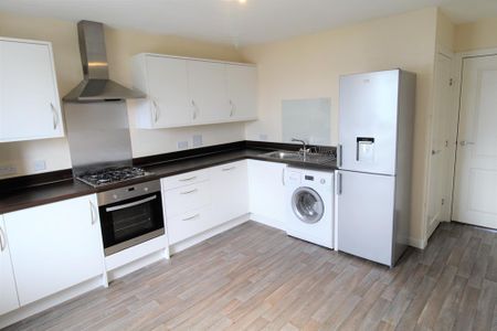 2 bedroom flat to rent - Photo 5