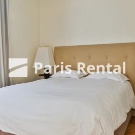 1 chambre, Champs-Elysées Paris 8e - Photo 1