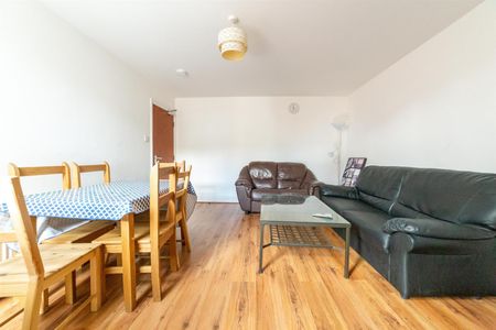 6 bed maisonette to rent in Doncaster Road, Sandyford, NE2 - Photo 2