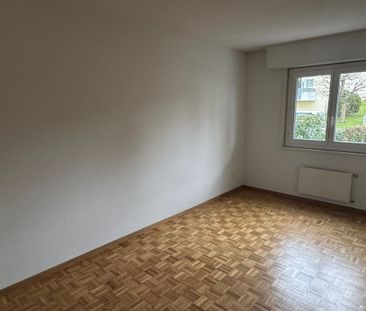 Bel appartement de 3.5 pièces avec cheminée et grand balcon avec vue - Photo 6