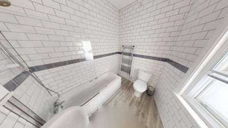 6 bedroom townhouse to rent - Photo 2