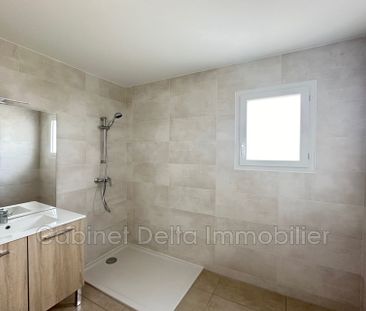 Location Appartement 3 pièces 69m² LA GARDE 83130 - Photo 3