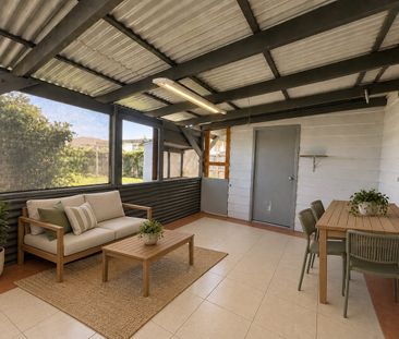 Perfect Family Home with Great Outdoor Living!! - Photo 4