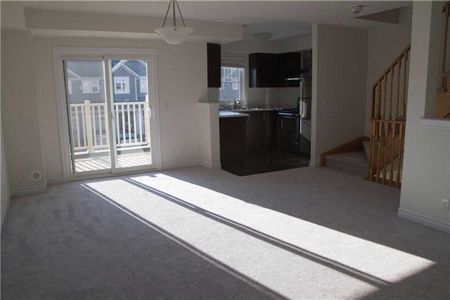 For Lease - 48 Nearco Crescent, Oshawa, Ontario - Photo 4