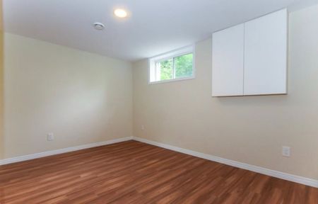 For Lease - 2364 Cheshire Road Unit# B, Parkway Park - Queensway Terrace S and Area, Ontario - Photo 2