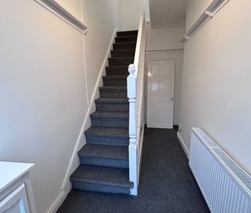 3 Bed Terraced House, Beechwood Avenue, CH45 - Photo 2