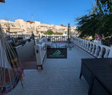 Alquiler de chalet adosado en Avenida Angel Garcia Rogel s/n - Photo 2