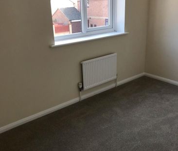 2 bedroom semi-detached house to rent - Photo 2