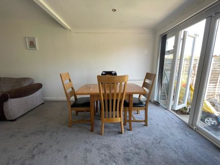 1 Bedroom For Rent - Photo 3