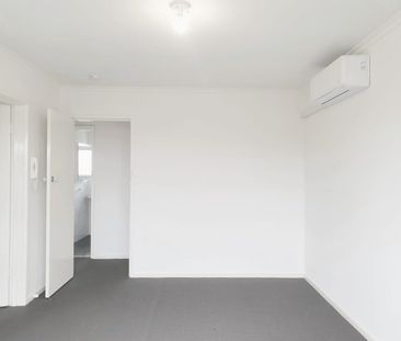 Quiet Two-Bedroom First-Floor Apartment - Photo 6