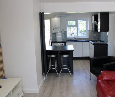 4 bedroom house to rent - Photo 2