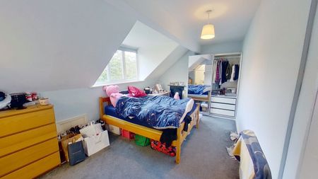 St Michaels Lane, Headingley - Photo 3