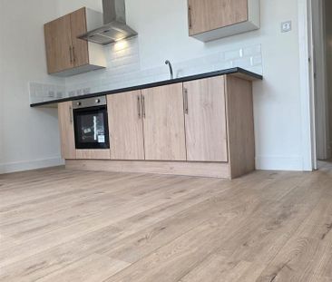 1 bedroom property to rent - Photo 2