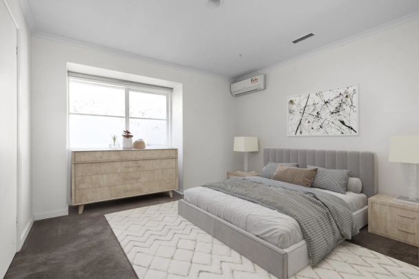 Inner City Lifestyle Perfection – Updated throughout! - Photo 1